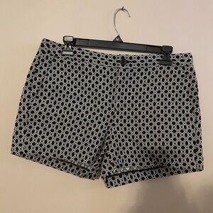 Banana Republic Geometric Black and White Women's Shorts